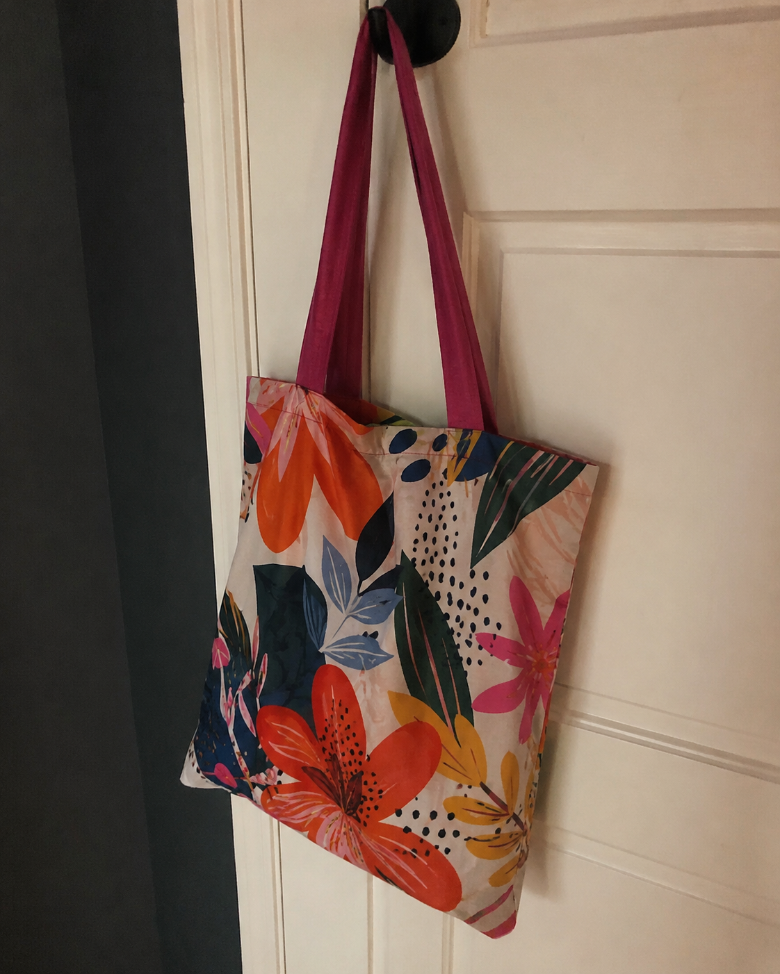 Tote bag — mobile shot